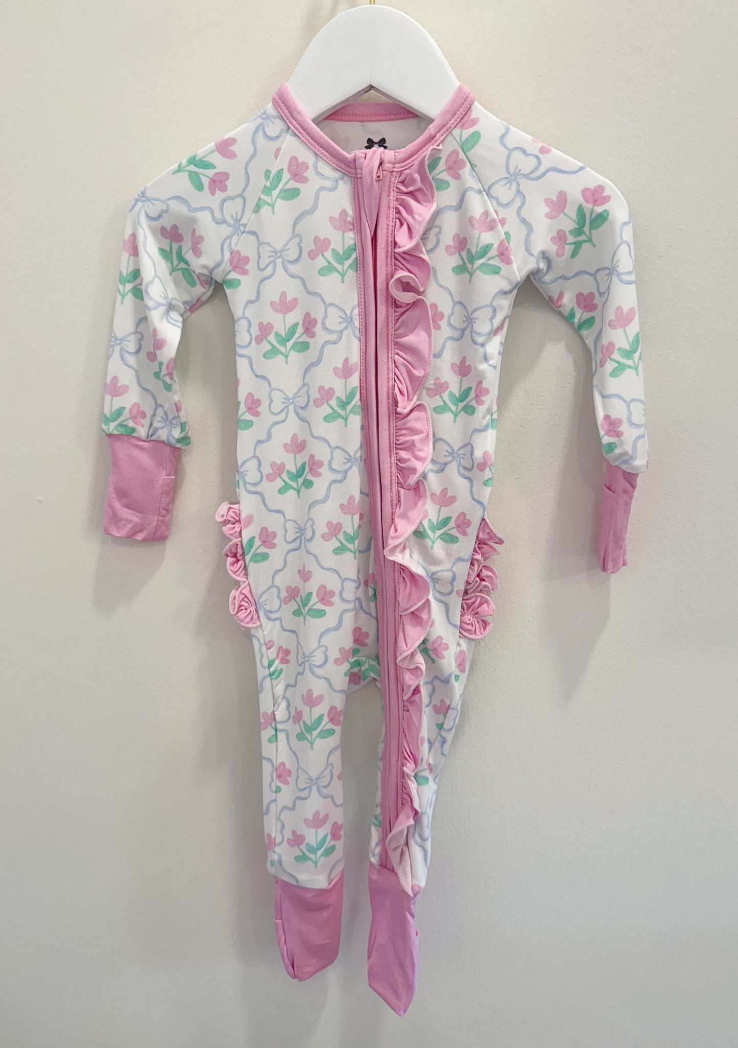 RTS: Tulips + Bows Bamboo Ruffle Zippy