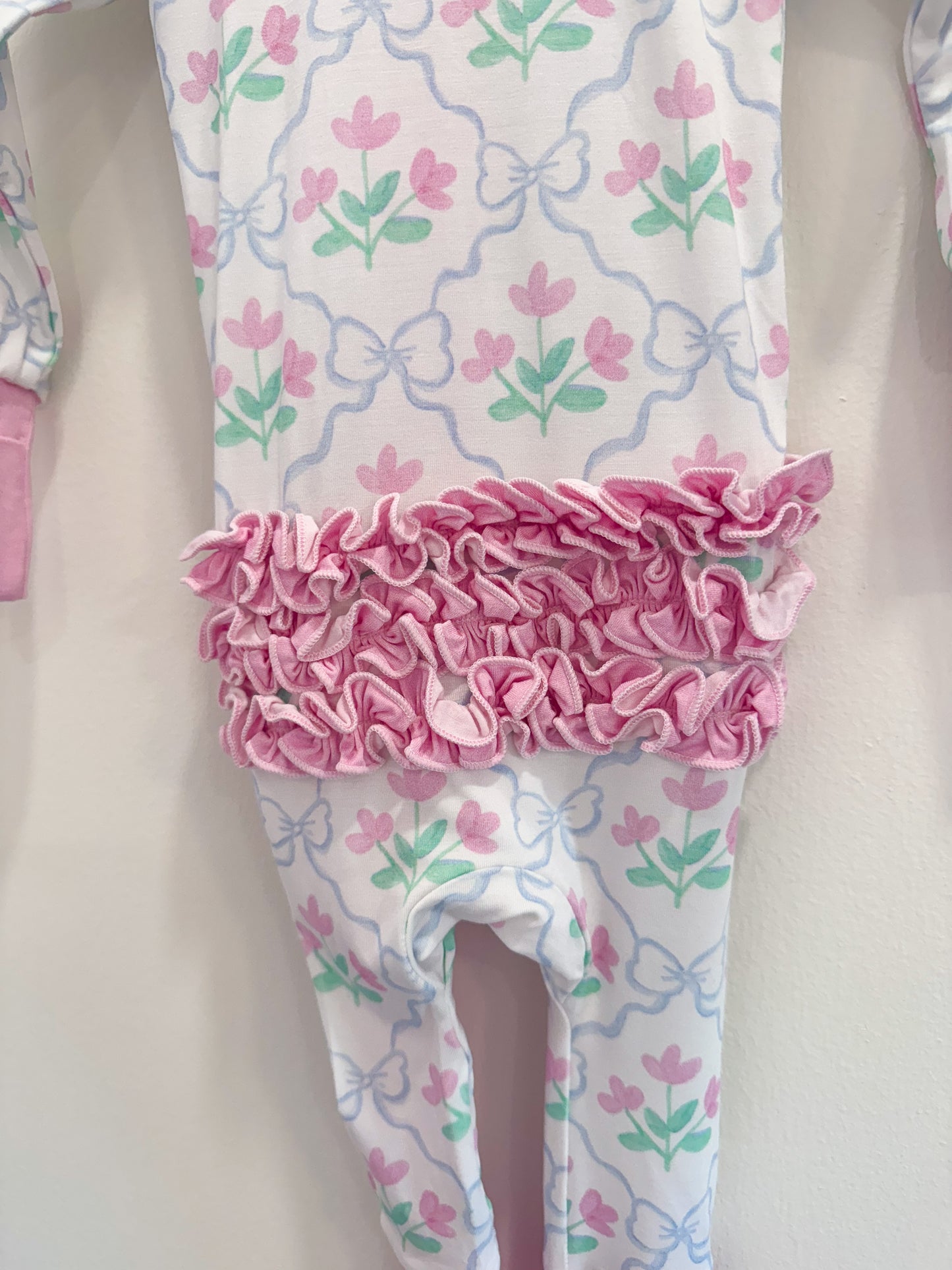 RTS: Tulips + Bows Bamboo Ruffle Zippy